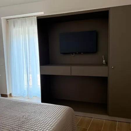 Umbrella House Apartment